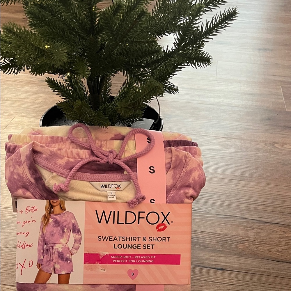 Wildfox Pink and Cream Lounge Set